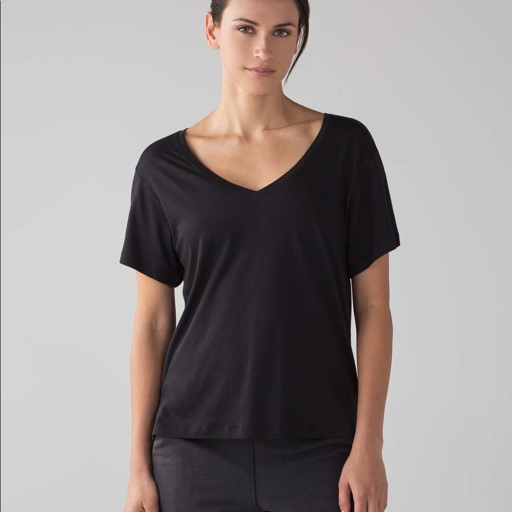 Black Lululemon v neck